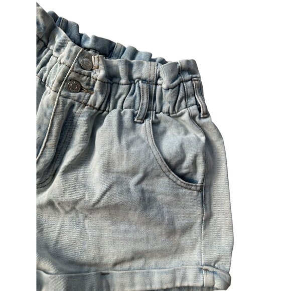 PAC SUN Women's Light Wash Mom Denim Shorts Size Medium - Picture 5 of 5
